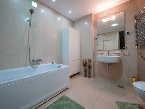 Prodaja, dvosoban stan, 94m², Budva, Crna Gora - image 10