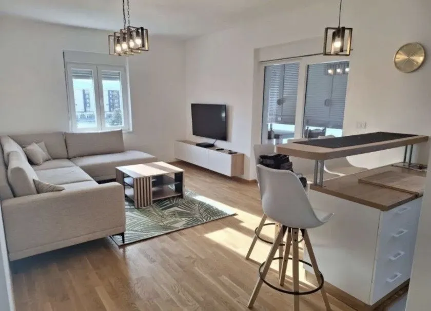 Rent, two bedroom apartment, 64m², City Kvart, Podgorica