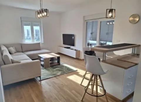 Rent, two bedroom apartment, 64m², City Kvart, Podgorica - image 1