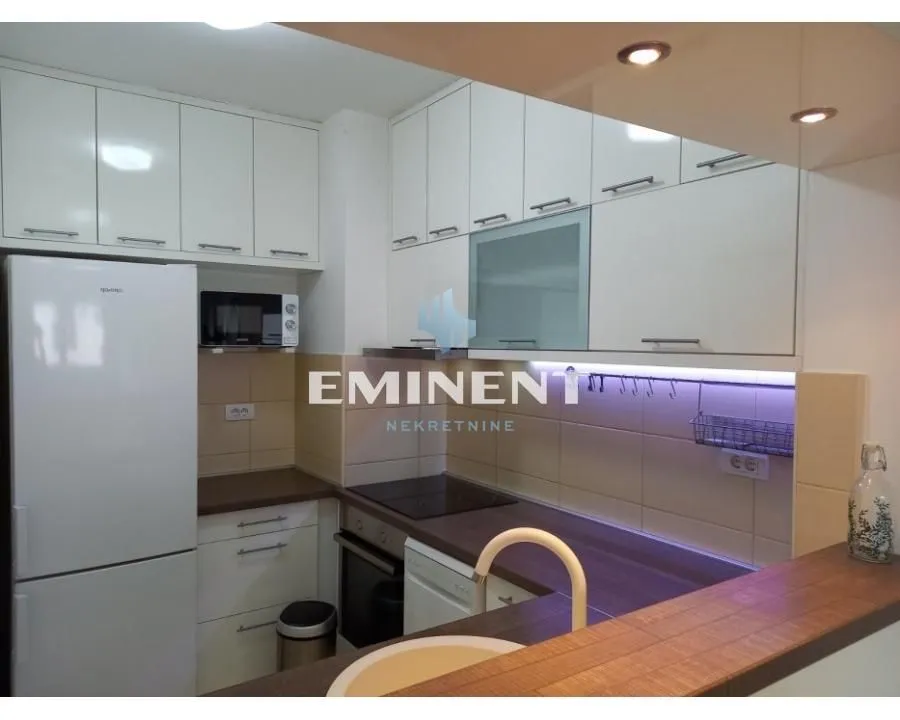 Rent, two bedroom apartment, 45m², Novi Beograd Blok 72, Novi Beograd Sve Podlokacije