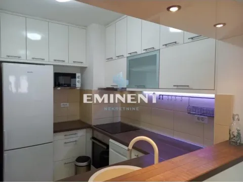 Izdavanje, dvosoban stan, 45m², Novi Beograd Blok 72, Novi Beograd Sve Podlokacije - image 3