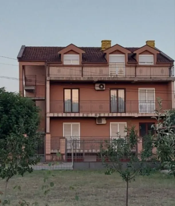 Prodaja, kuća, 442m², Donja Gorica, Podgorica