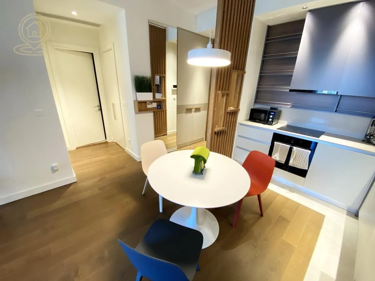 Rent, two bedroom apartment, 70m², Savski Venac, Beograd