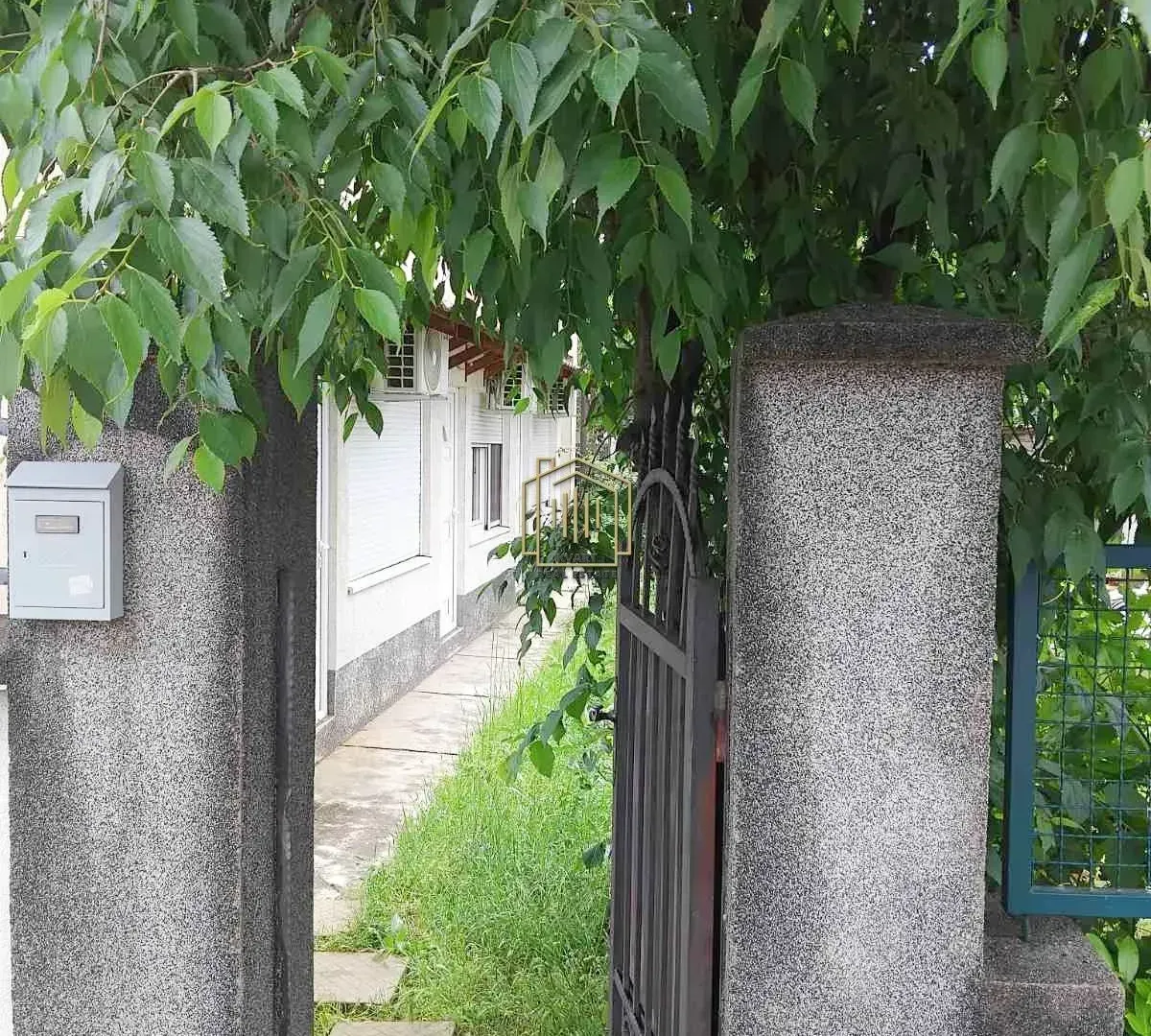 Izdavanje, stan, 30m², Blok 9, Podgorica