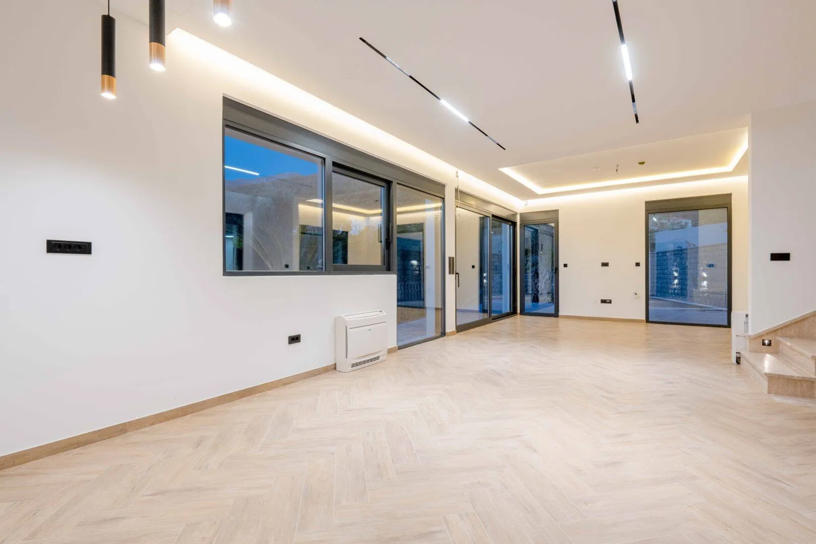 Sale, house, 240m², Kamenovo, Budva