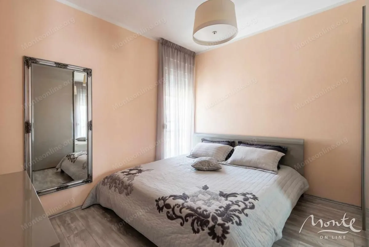 Sale, one bedroom apartment, 56m², Bečići, Budva