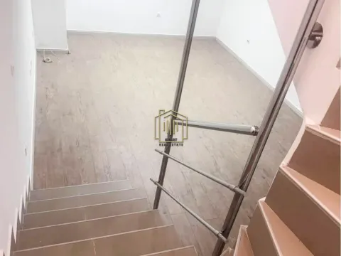 Rent, office space, 54m², Centar, Nikšić - image 7