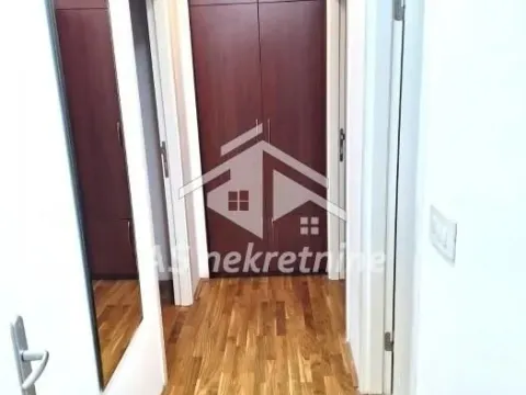 Rent, four bedroom apartment, 105m², Vračar Sve Podlokacije, Beograd - image 10