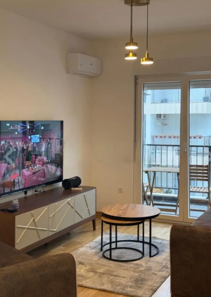 Izdavanje, jednosoban stan, 46m², Lazi, Budva