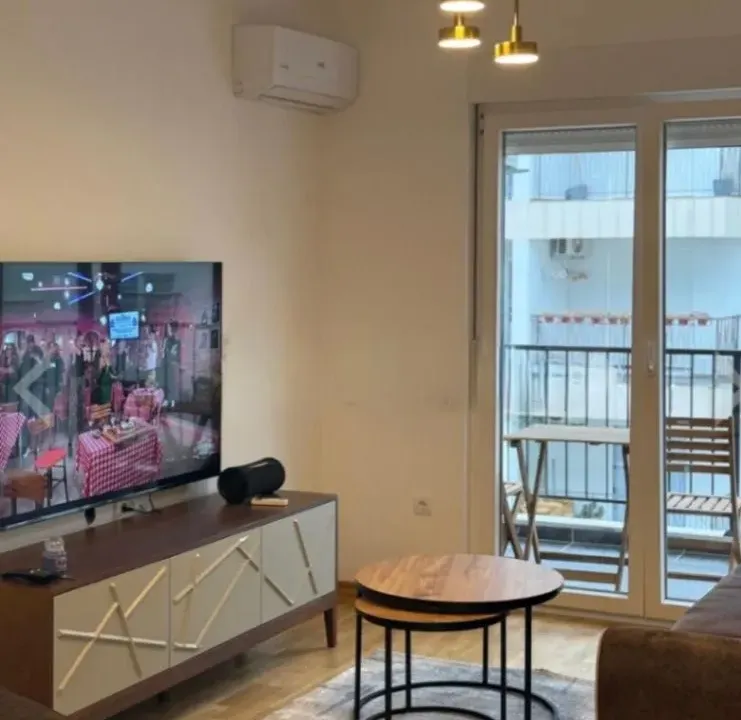 Izdavanje, jednosoban stan, 46m², Lazi, Budva