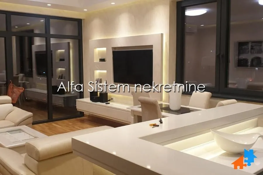 Rent, four bedroom apartment, 90m², Savski Venac, Beograd