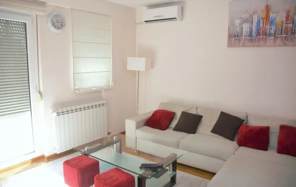 Sale, two bedroom apartment, 64m², Kluz, Zvezdara Sve Podlokacije