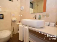 Prodaja,  ugostiteljski objekat, 960m2, Kotor