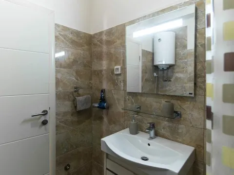 Sale, three bedroom apartment, 189m², Budva, Crna Gora - image 3