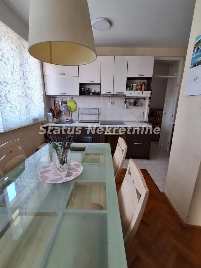 Prodaja, četvorosoban stan, 85m², Grbavica, Novi Sad Sve Podlokacije