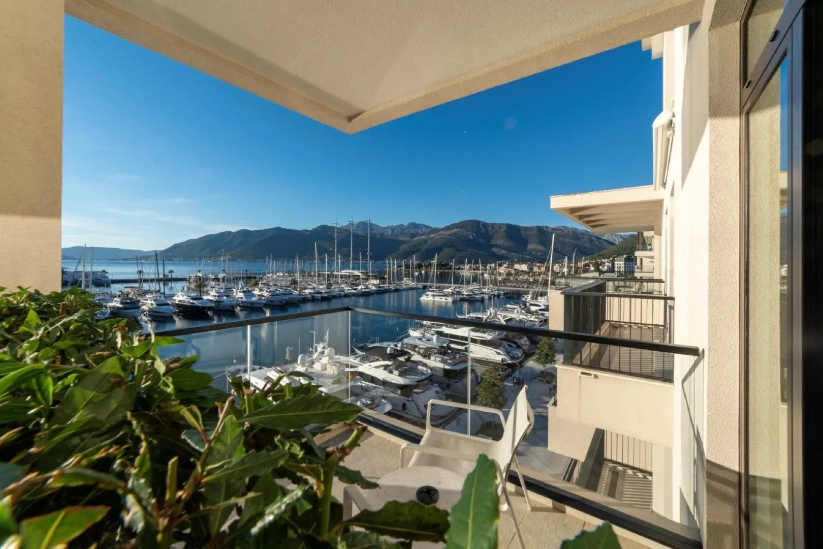 Prodaja, dvosoban stan, 140m², Porto Montenegro, Tivat