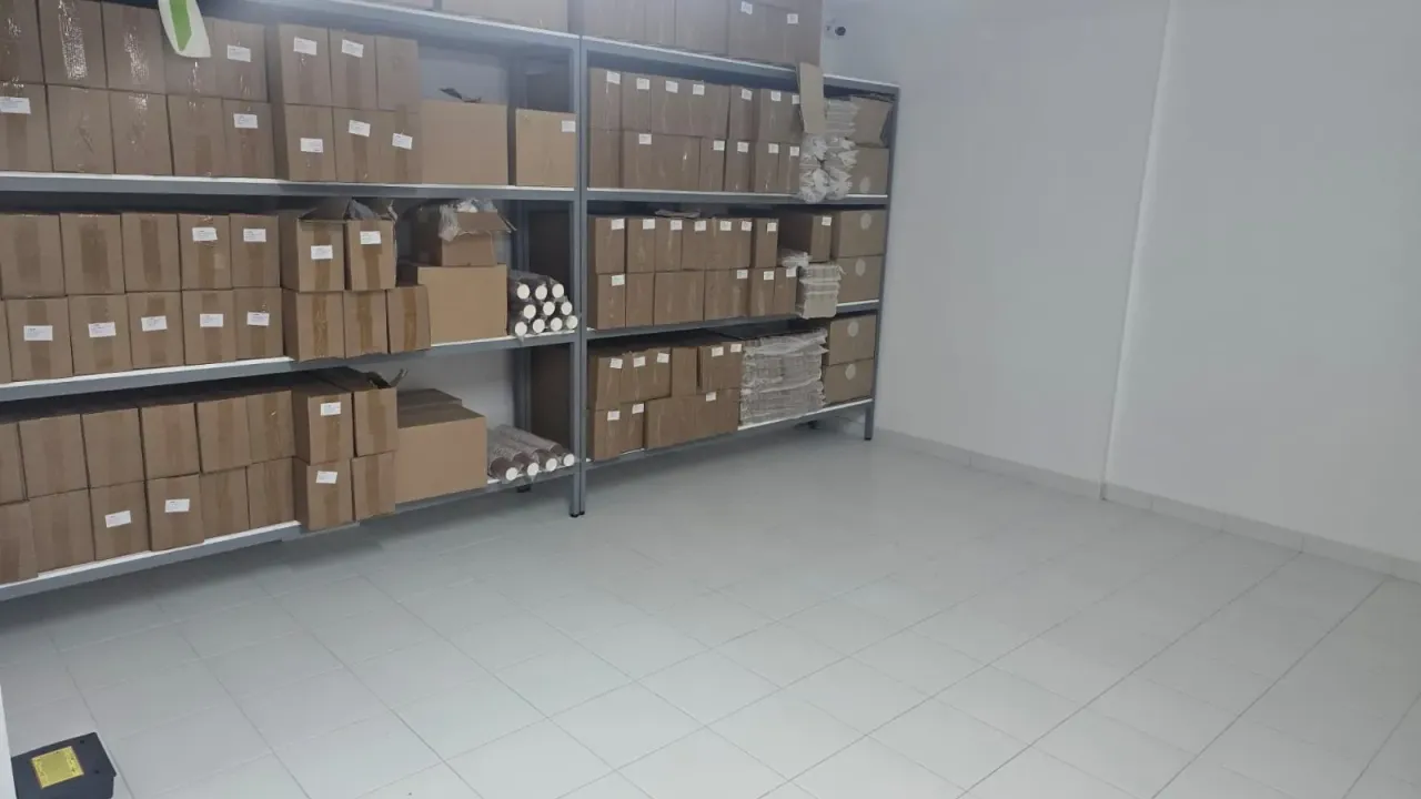 Izdavanje, poslovni prostor, 250m², Lastva Grbaljska, Kotor