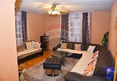 Prodaja, kuća, 696m², Zlatica, Podgorica - image 41