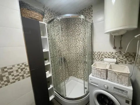 Izdavanje, jednosoban stan, 58m², City Kvart, Podgorica - image 11