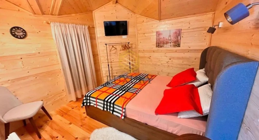 Izdavanje, kuća, 63m², Centar, Kolašin