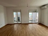 Prodaja, trosoban stan, 106m², Stari Aerodrom, Podgorica - image 7