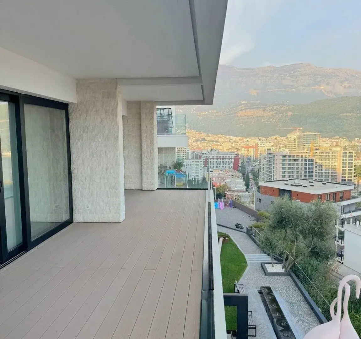 Prodaja, trosoban stan, 125m², Centar, Budva