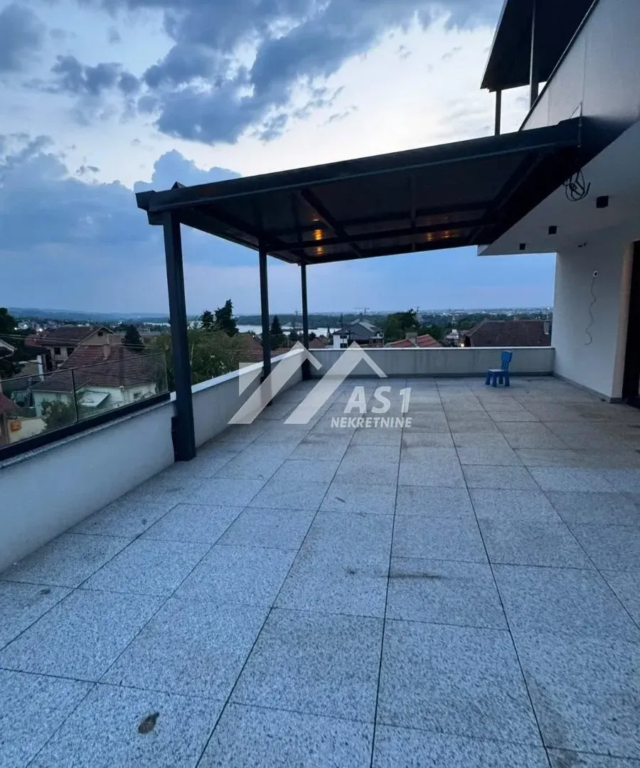 Izdavanje, trosoban stan, 97m², Sremska Kamenica, Petrovaradin