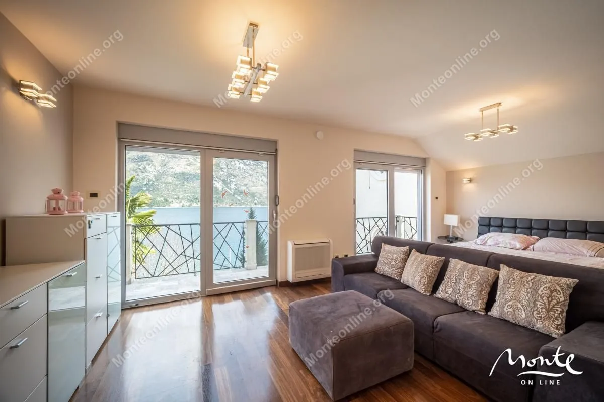 Sale, house, 484m², Stoliv, Kotor