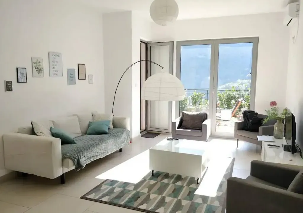 Sale, three bedroom apartment, 96m², Dobrota, Kotor