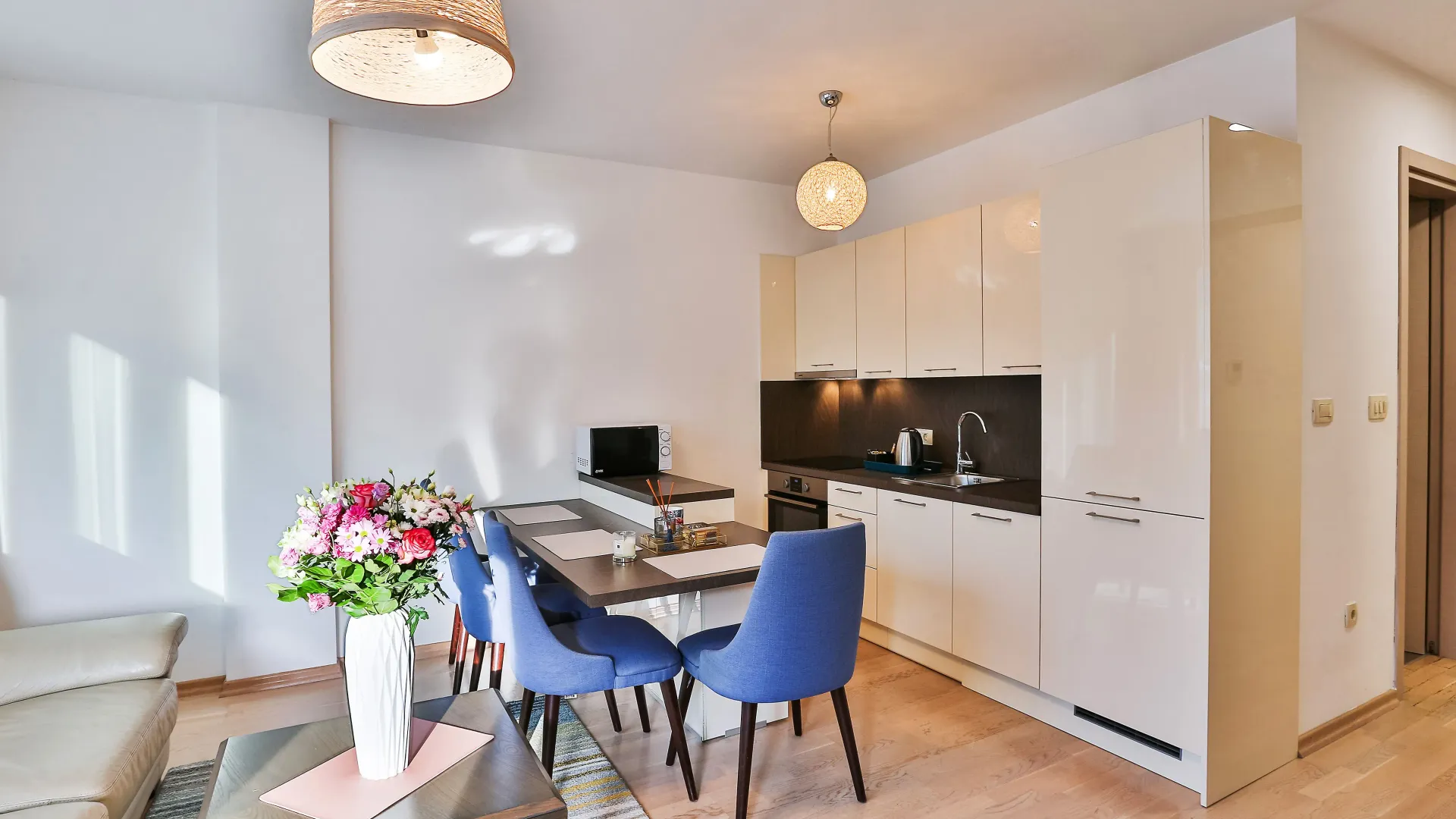 Rent, one bedroom apartment, 47m², Centar, Budva