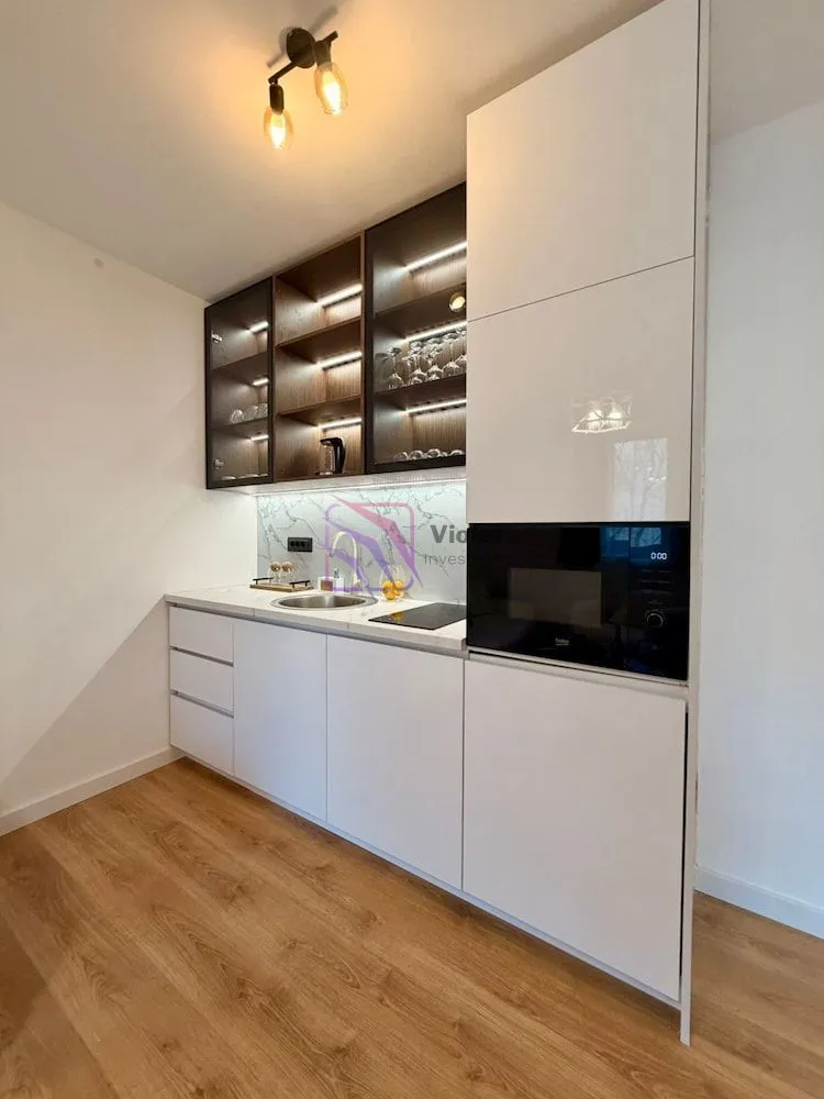 Izdavanje, ugostiteljski objekat, 440m², Adok, Budva