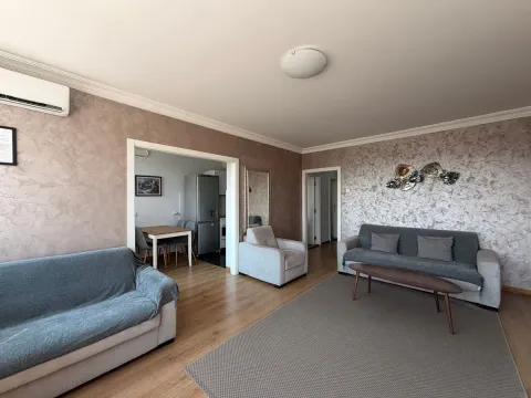 Izdavanje, trosoban stan, 67m², Novi Beograd Blok 21, Novi Beograd Sve Podlokacije - image 3