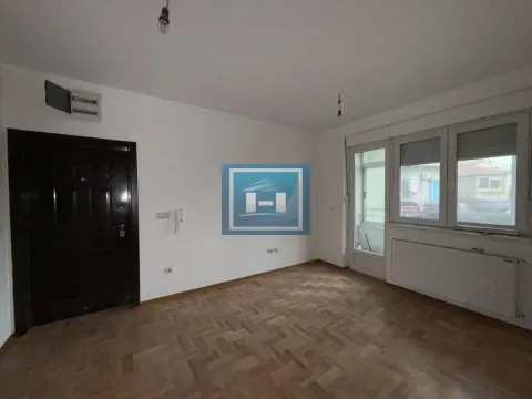 Sale, studio apartment, 24m², Vašarište, Jagodina - image 3