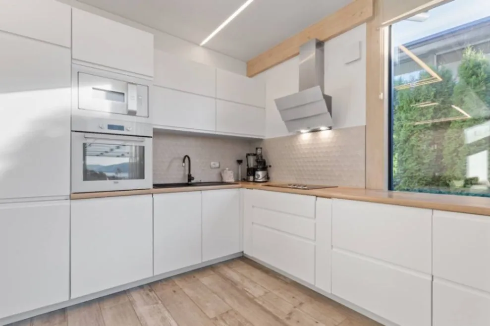 Sale, house, 172m², Tivat, Crna Gora