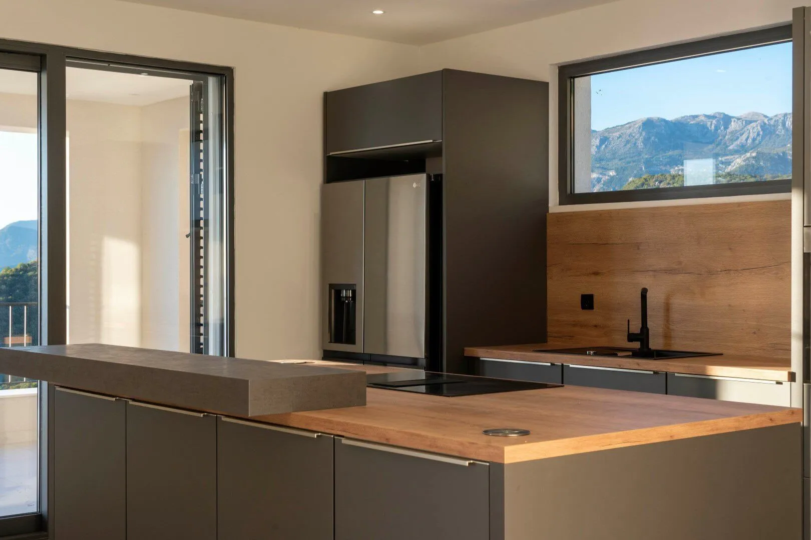 Sale, house, 420m², Blizikuće, Budva
