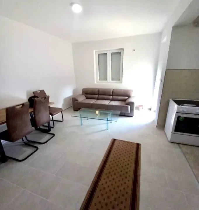 Izdavanje, dvosoban stan, 55m², City Kvart, Podgorica