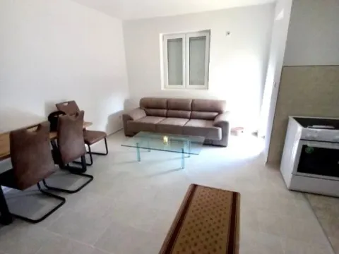 Izdavanje, dvosoban stan, 55m², City Kvart, Podgorica