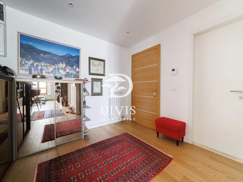 Prodaja, četvorosoban stan, 107m², Savski Venac, Beograd