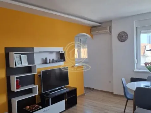 Stan in Zemun Sve Podlokacije