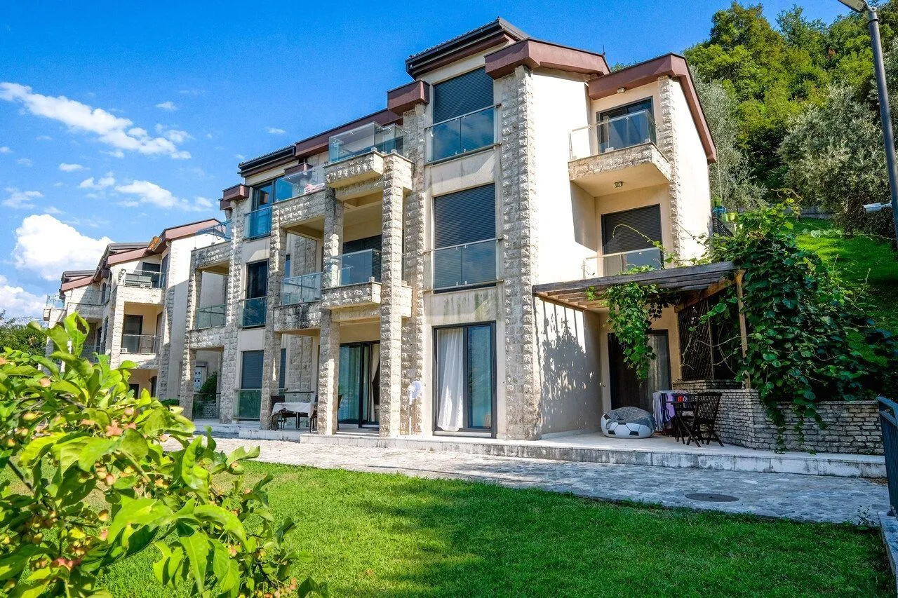 Prodaja, dvosoban stan, 67m², Kostanjica, Kotor
