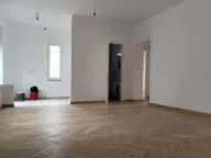 Izdavanje, četvorosoban stan, 115m², Savski Venac, Beograd - image 10