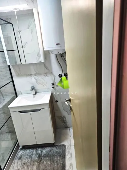 Prodaja, trosoban stan, 70m², Medijana, Niš