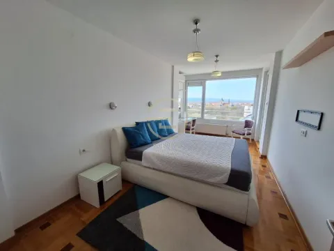 Izdavanje, četvorosoban stan, 102m², Bulevar patrijarha Pavla, Novi Sad Sve Podlokacije - image 12