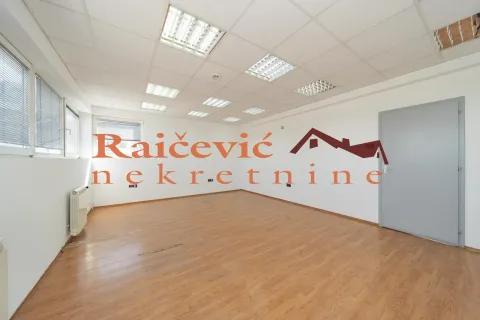 Rent, office space, 216m², Zemun Gornji Grad, Zemun Sve Podlokacije - image 13