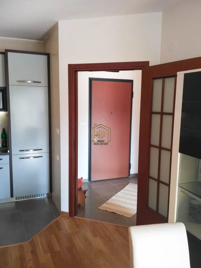 Izdavanje, jednosoban stan, 52m², City Kvart, Podgorica