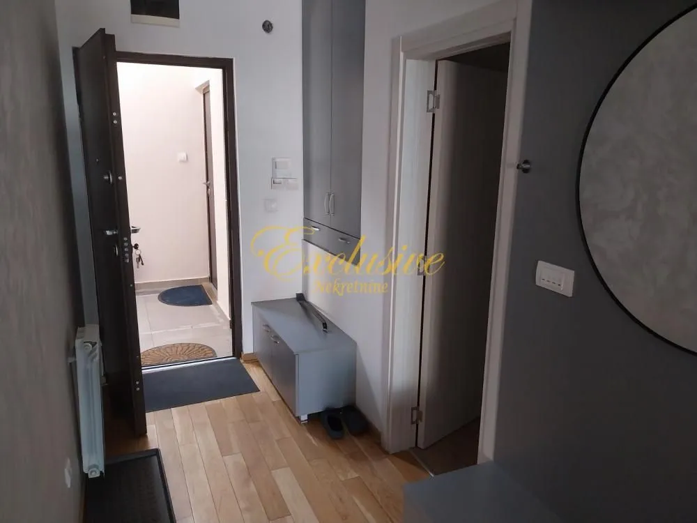 Prodaja, četvorosoban stan, 77m², Lekino Brdo, Voždovac Sve Podlokacije