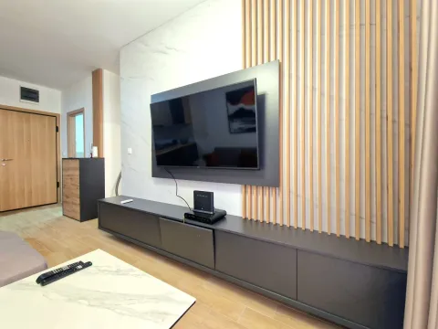 Rent, one bedroom apartment, 48m², Budva, Crna Gora - image 11