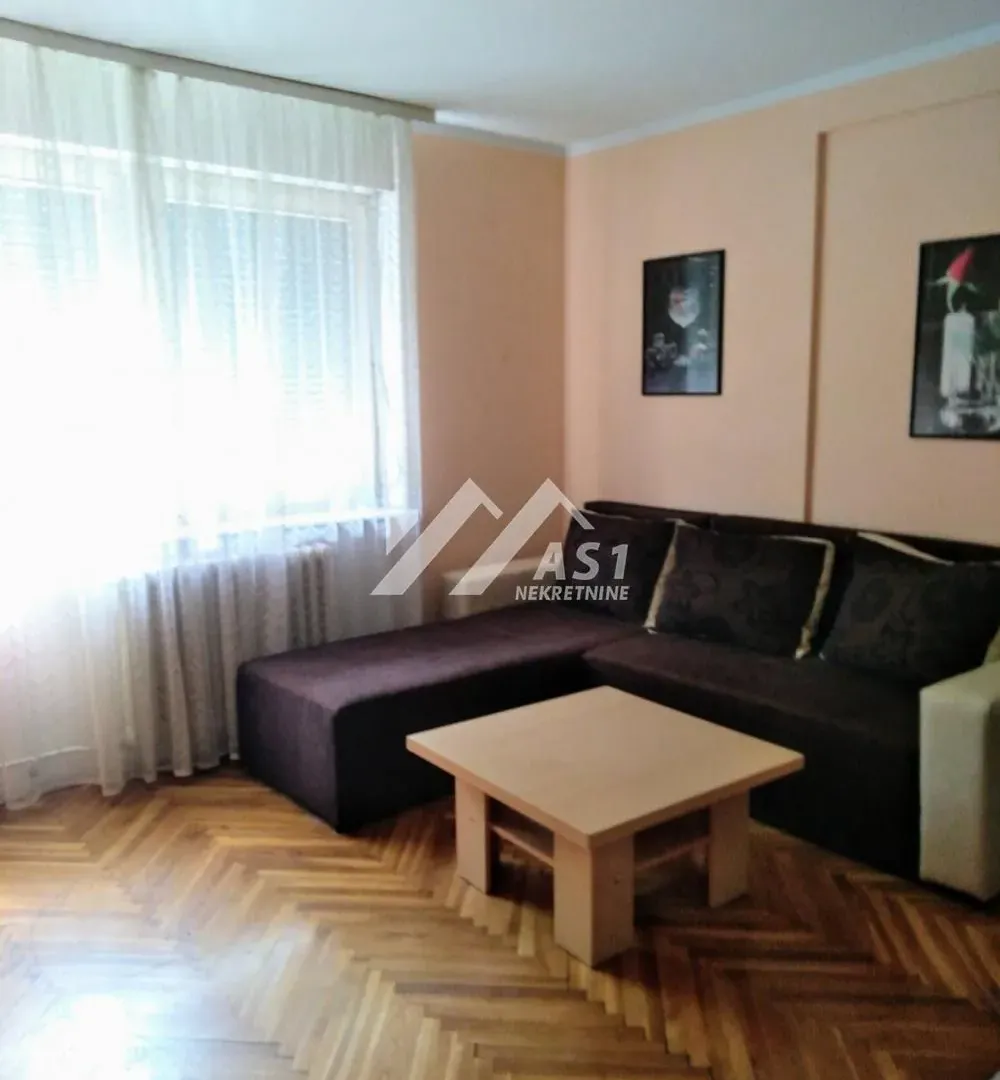 Izdavanje, stan, 21m², Bulevar Oslobodjenja, Novi Sad Sve Podlokacije
