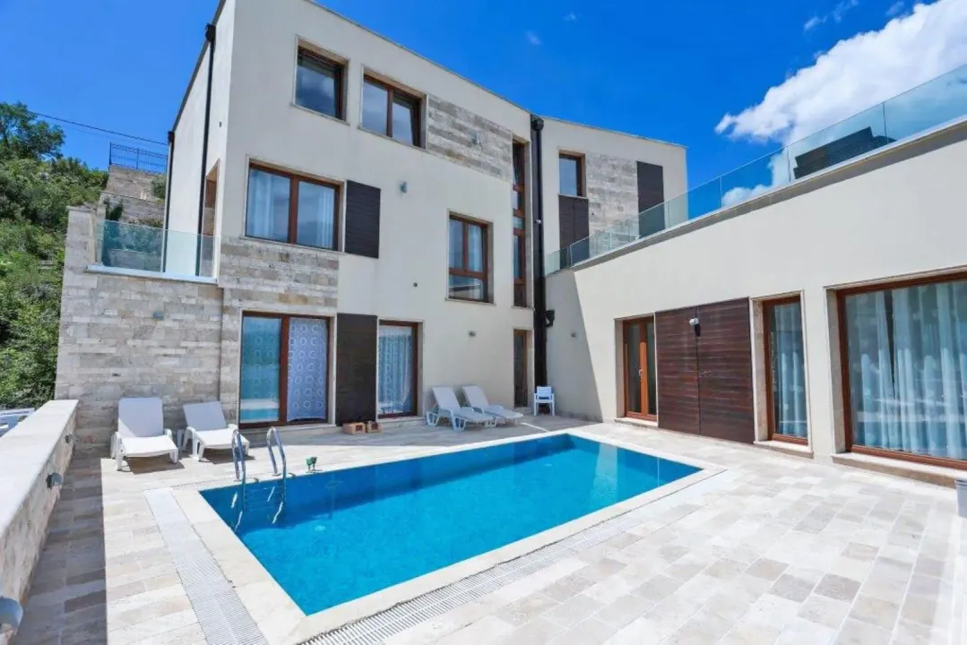 Sale, house, 517m², Krašići, Tivat