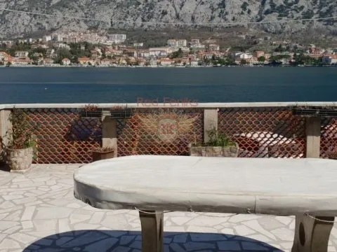 Prodaja, kuća, 210m², Kotor, Crna Gora